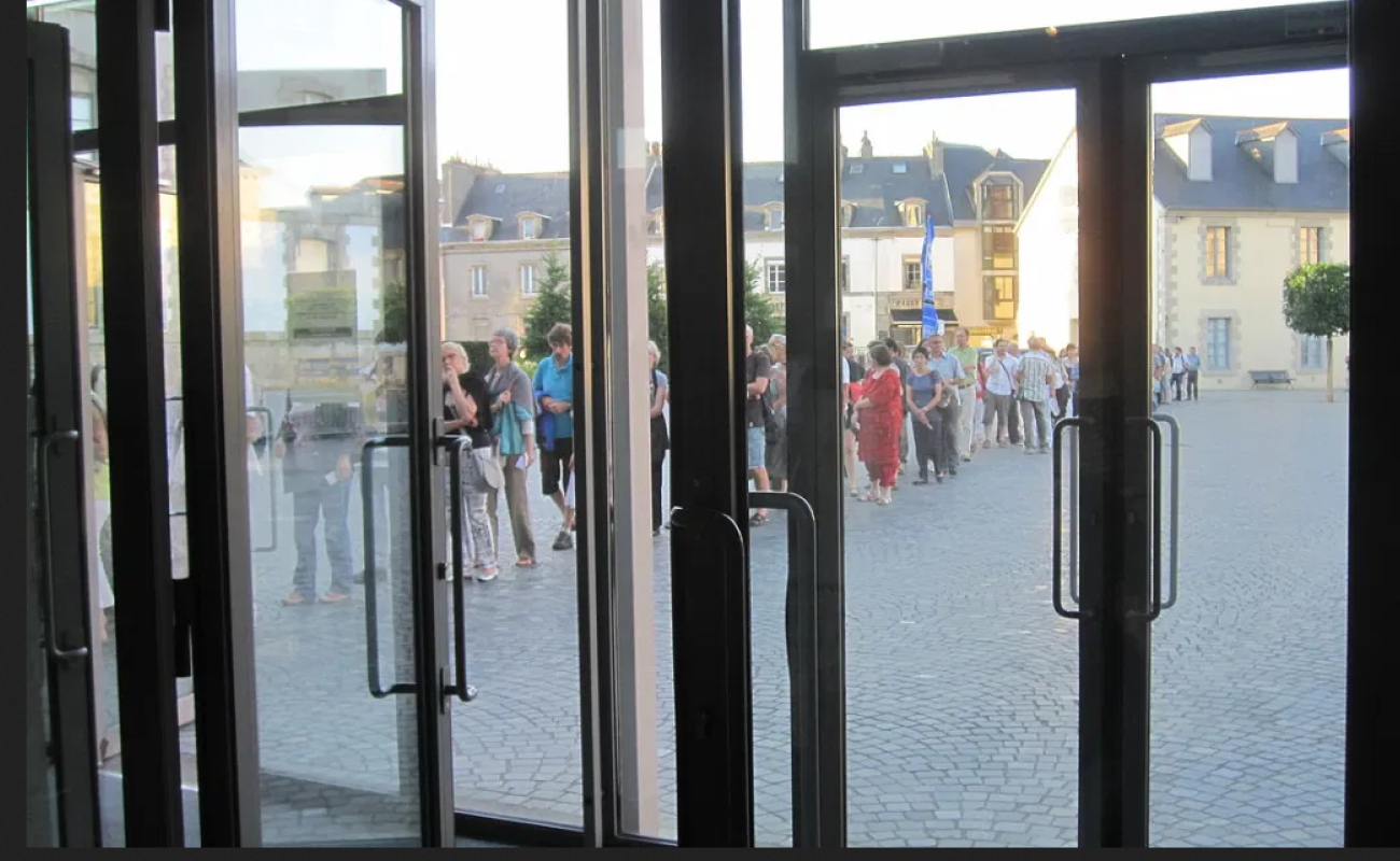 Porte local commercial