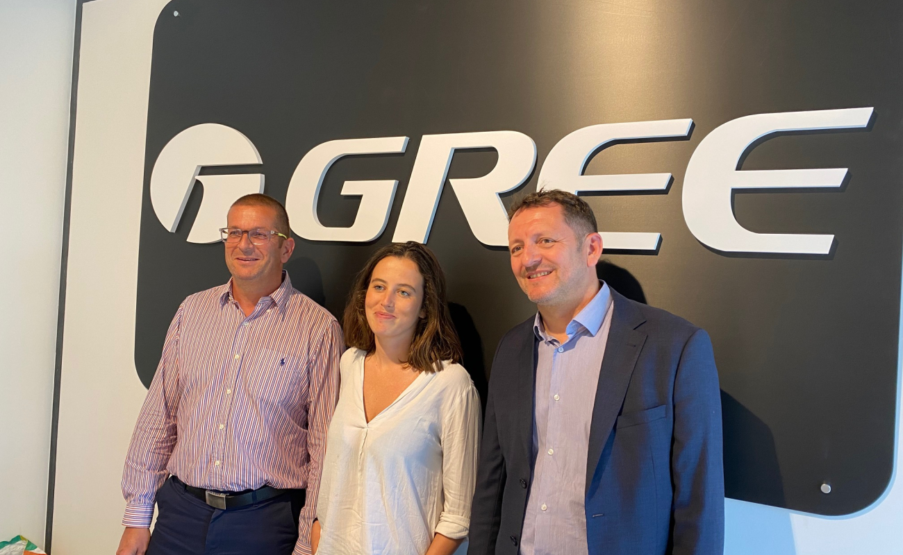 Yann Voisin (nouveau responsable des ventes), Diane Decléty (responsable marketing et communication) et Patrice Ruaz (directeur France) au siège Gree France basé à Vendargues (34).